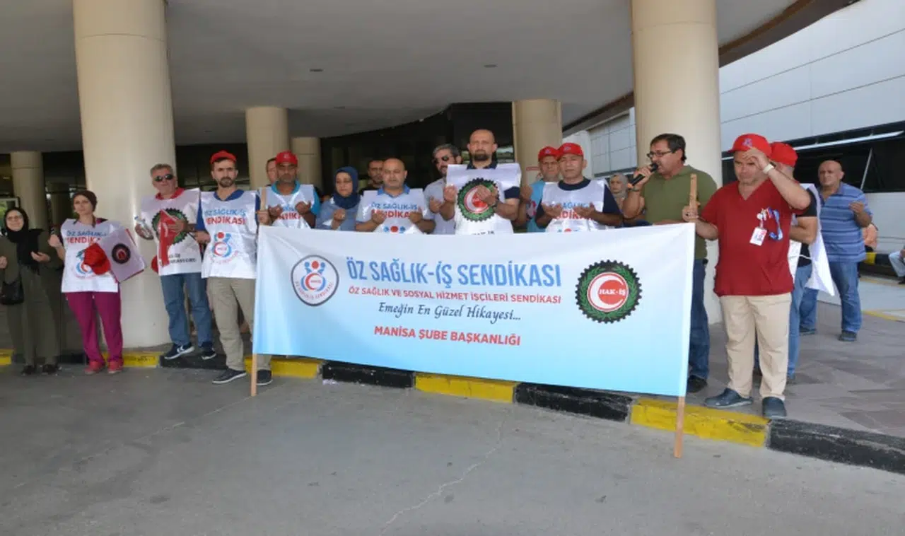 HAK-İŞ MANİSA’DA EYLEMDE ŞEHİTLERİ ANDI 