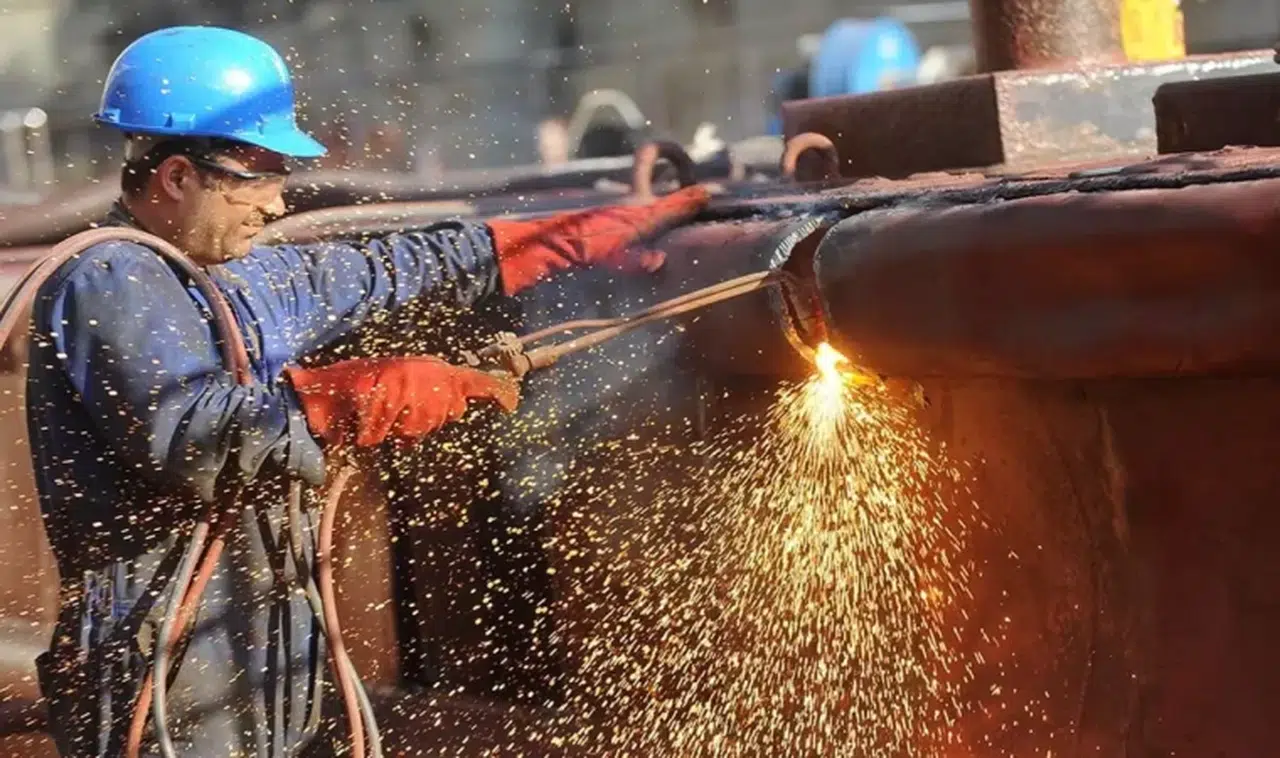 Hükümetin yüz binlerce kamu işçisine sunduğu son zam teklifi belli oldu
