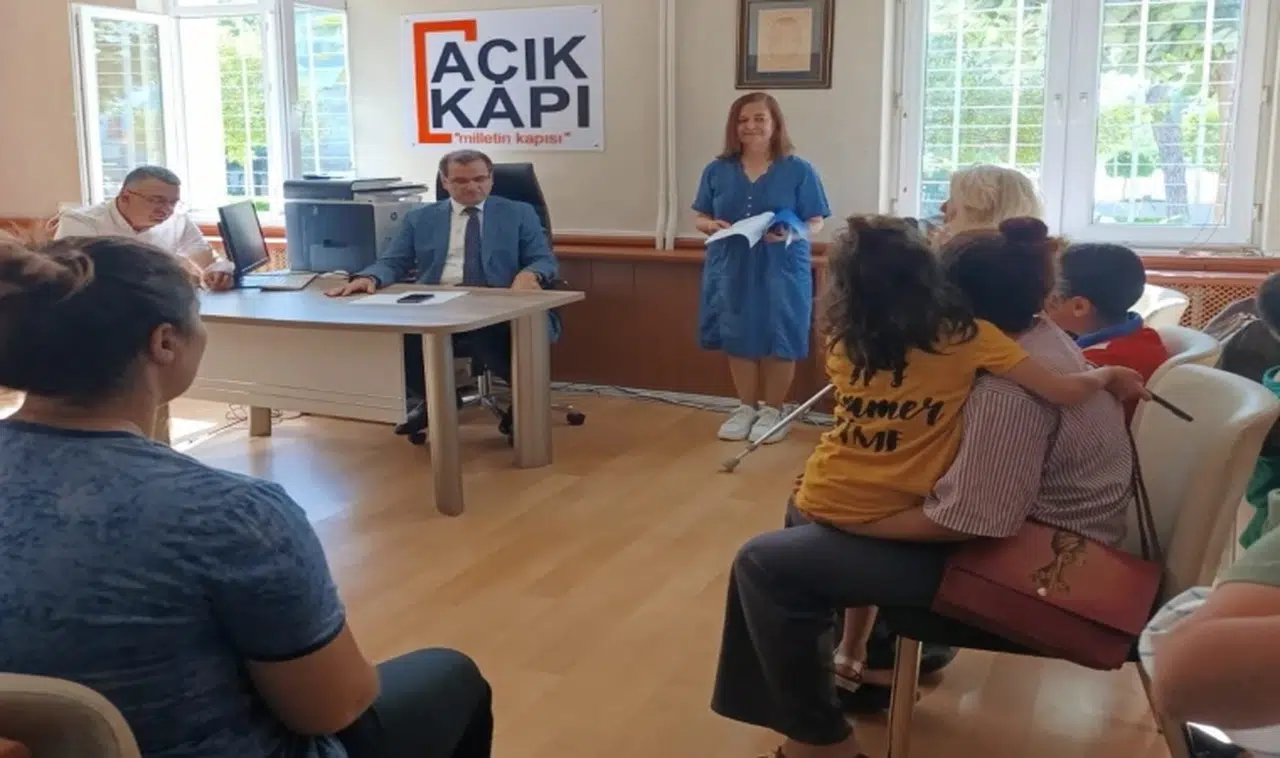 Kaymakam Güldoğan "Açık Kapı" biriminde vatandaşları dinledi