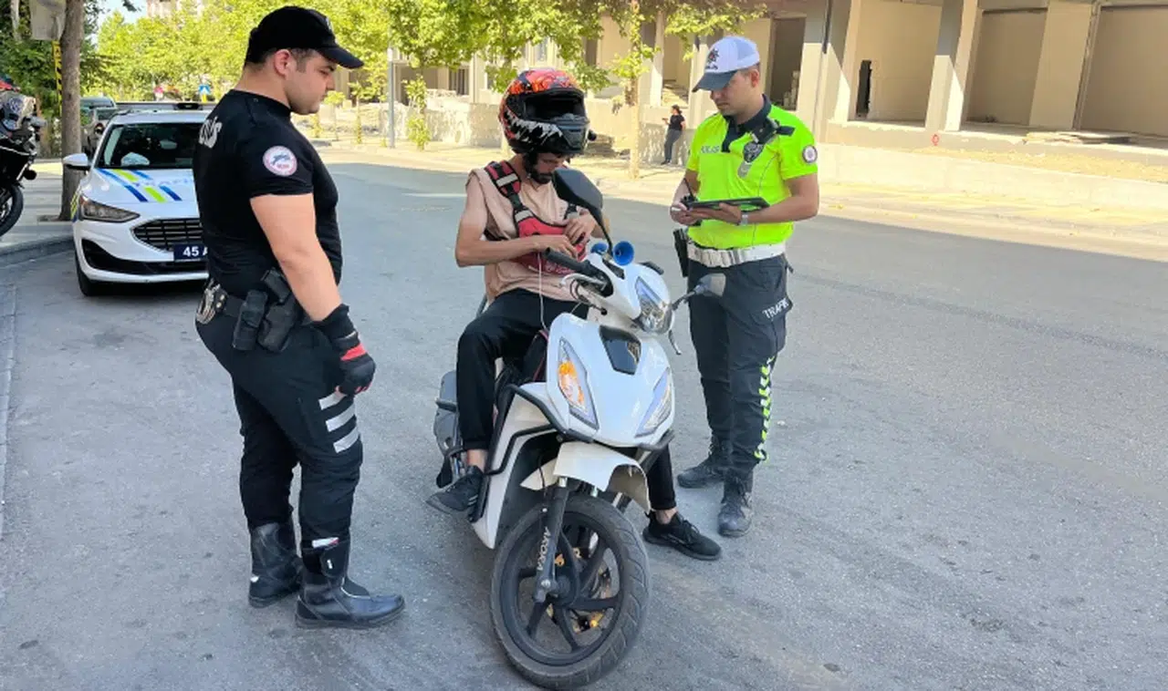 Kurallara uymayan sürücülere ceza yağdı