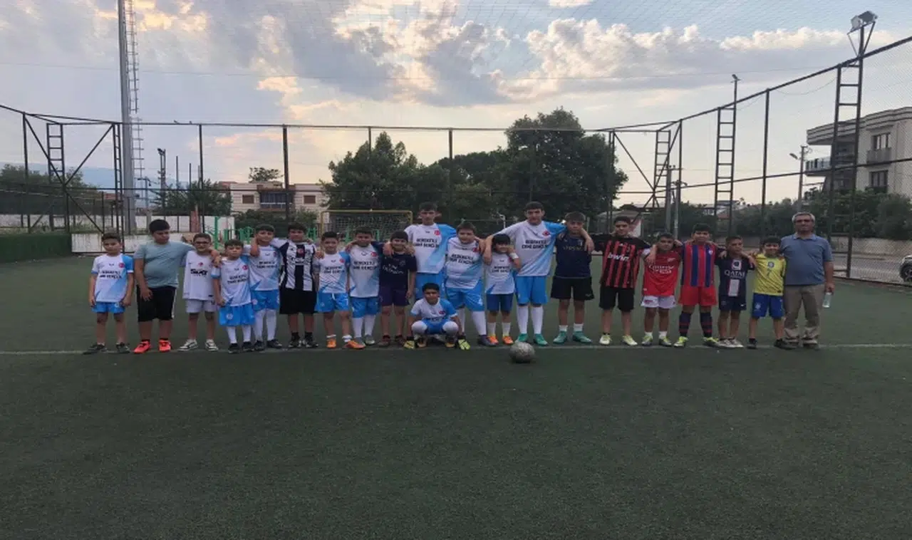 Kurs öğrencileri sahada karşı karşıya geldi