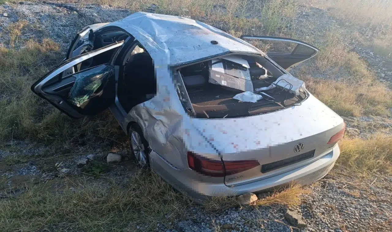 Manisa'da otomobil zeytinliğe uçtu: 1 ölü, 4 yaralı