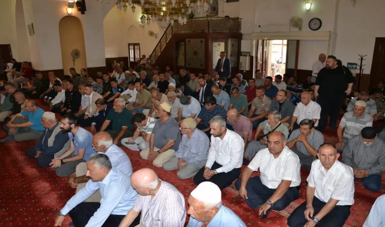 Manisa'da şehitler dualarla anıldı