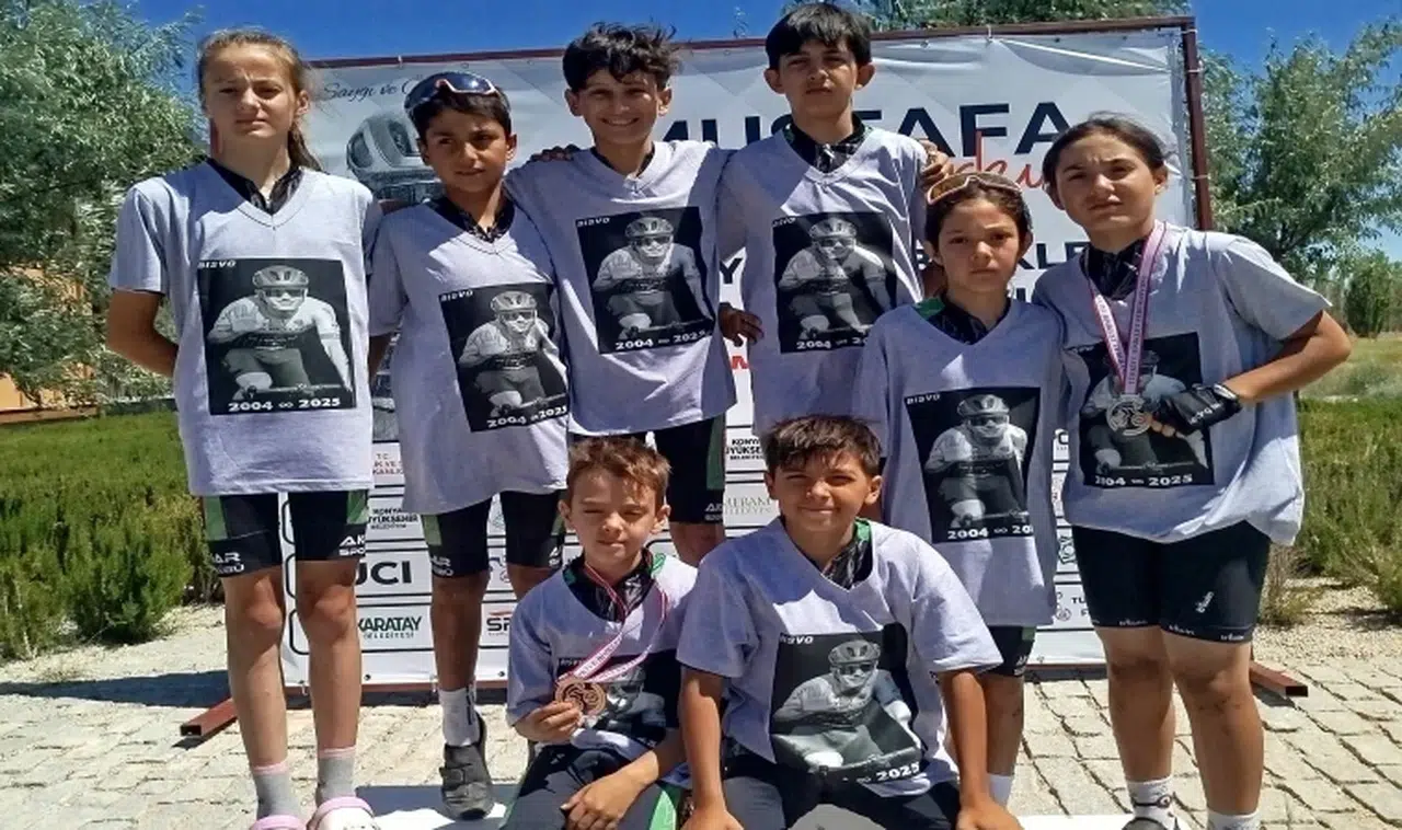 Manisalı sporcular Türkiye Şampiyonası’nda madalyaları sildi süpürdü