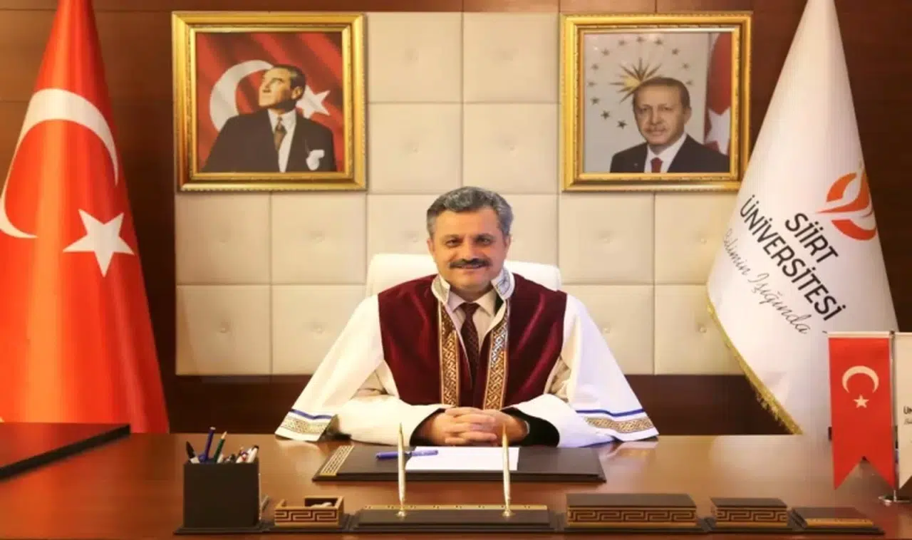 Rektör'ün sinekliğe harcadığı para dudak uçuklattı!