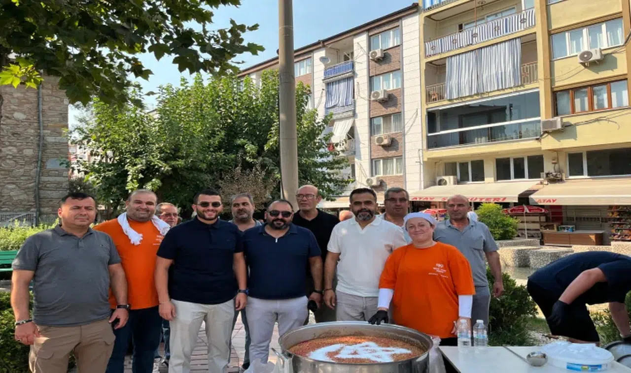 Sancaklı Yörükler Derneği’nden 1500 Kişilik Aşure İkramı