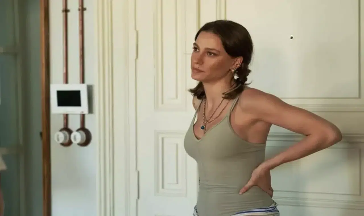 Serenay Sarıkaya, tatilde ayrılık iddialarına son noktayı koydu