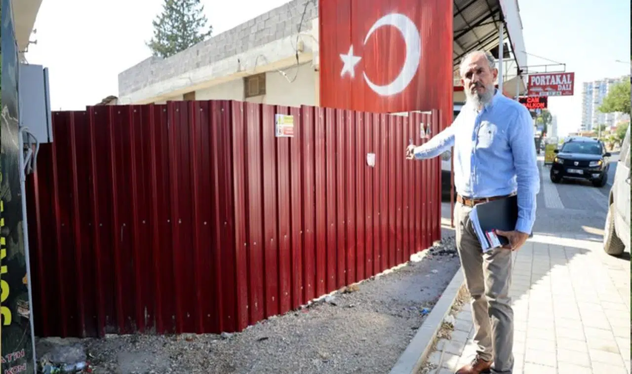 "Tapulu arazim" dedi yolu çevirdi