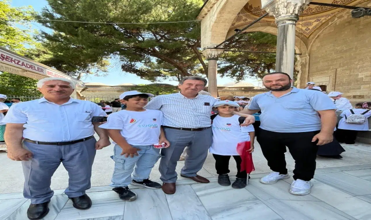 TÜGVA Yaz Okulu Öğrencilerinin Kalbi Muradiye’de Attı