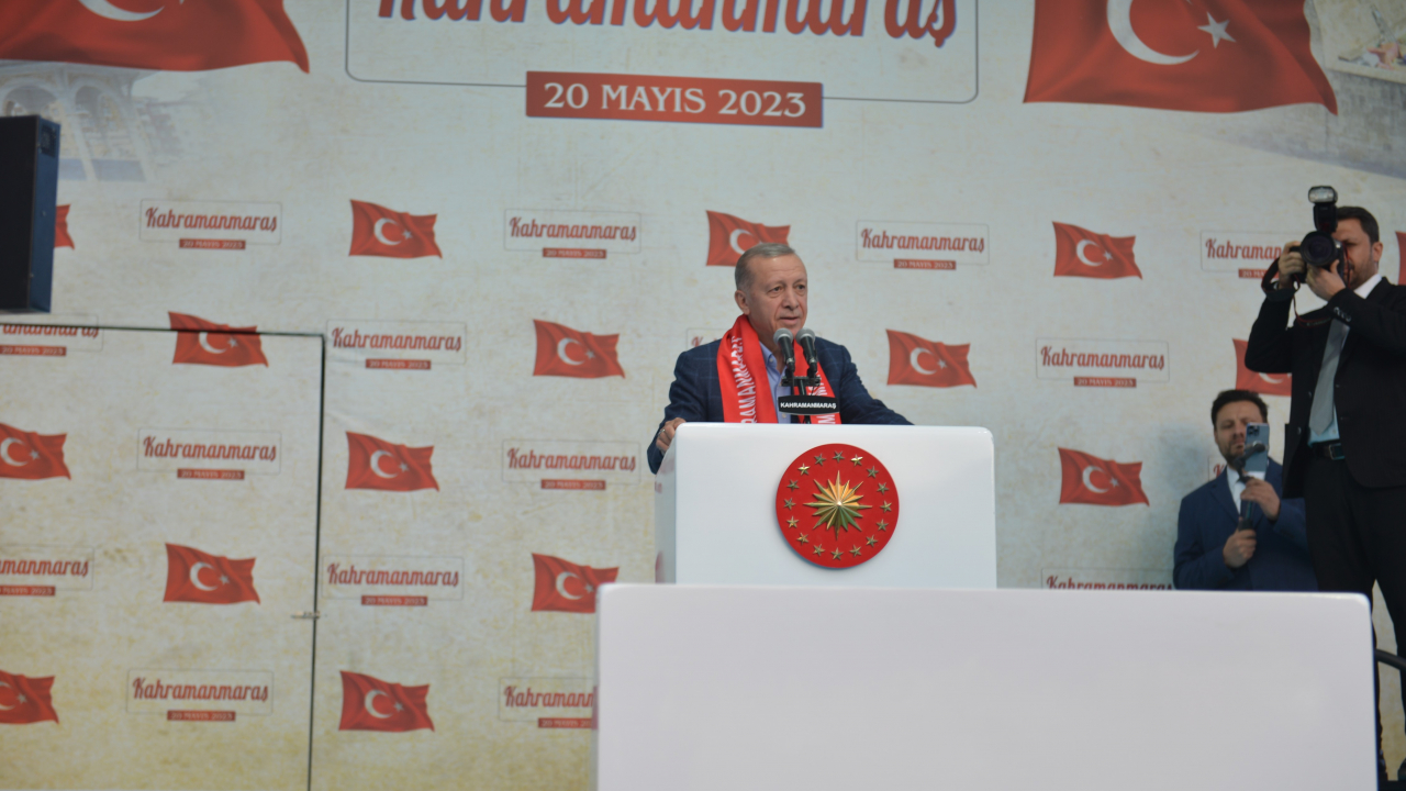 Cumhurbaşkanı Erdoğan: "Kin ve nefretlerini depremzede kardeşlerimize yönelterek alçaklığın evrensel tarihinde yeni bir sayfa açtılar"