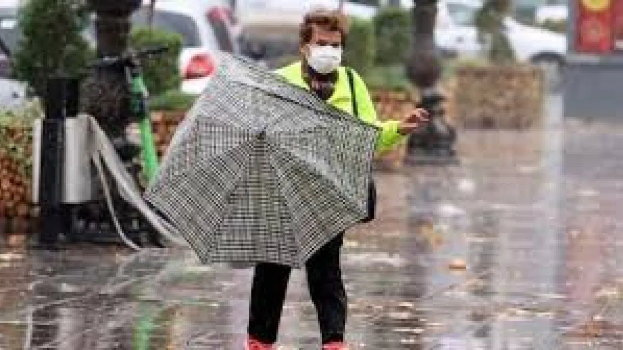 Dikkat! Sıcak havalara aldanmayın! Yağış geliyor!