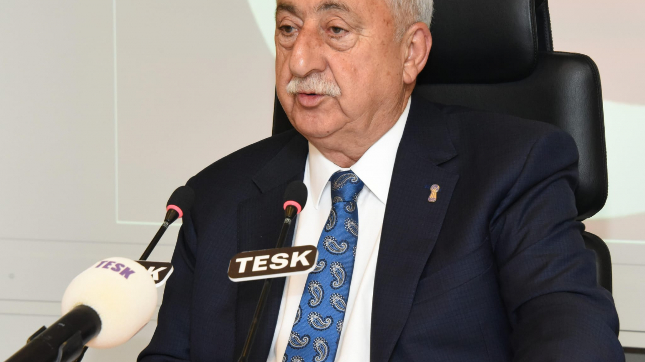 ESNAF SİGARA FİRMALARIYLA KARŞI KARŞIYA 