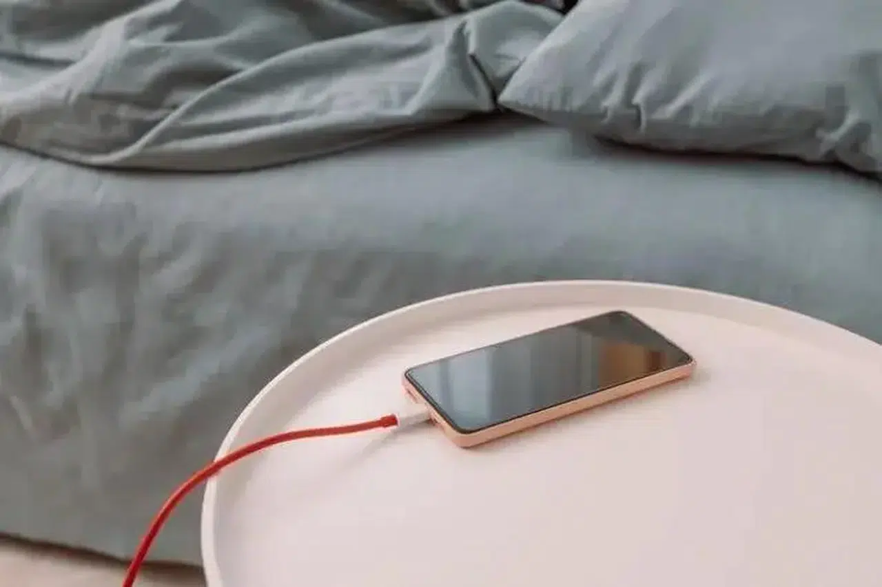 Gece Boyu Telefonunu Şarjda Tutanlara Kötü Haber