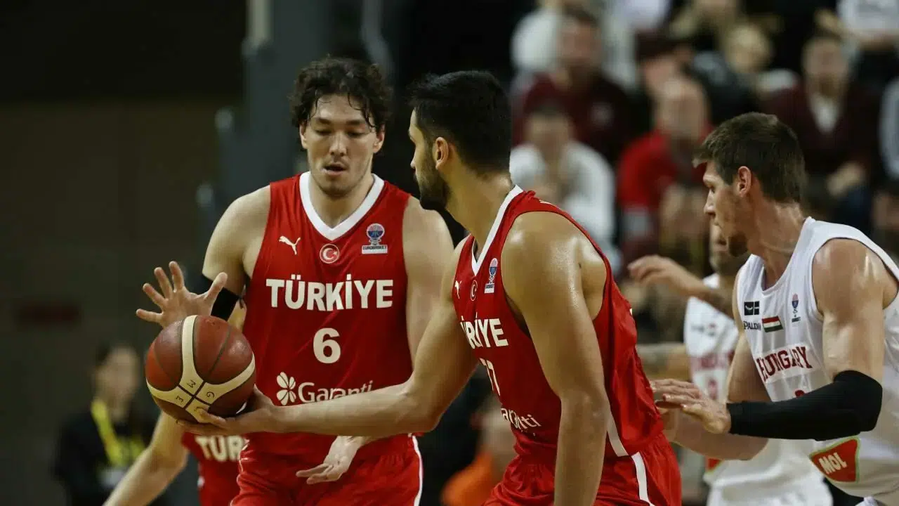 12 Dev Adam Avrupa İkincisi Oldu: Türkiye, EuroBasket 2025’te Tarih Yazdı