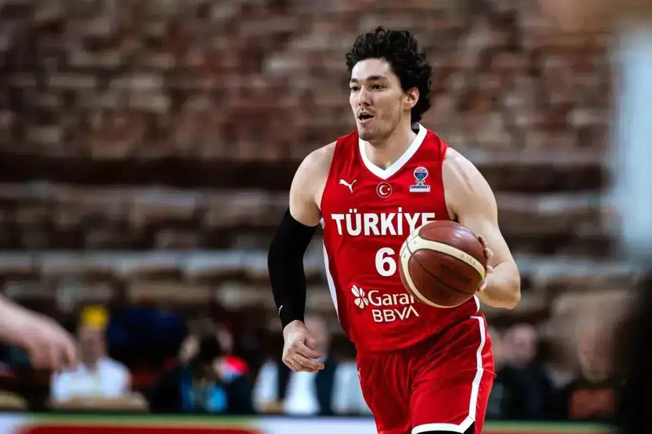 12 Dev Adam Tarih Yazdı: Türkiye, EuroBasket 2025’te Finale Yükseldi