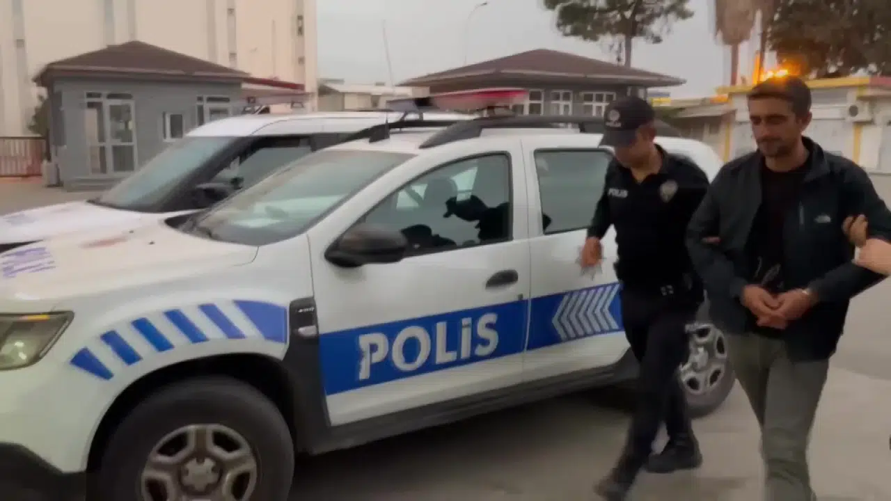 Şüphe üzerine durdurulan şahsın bakın kaç yıl hapis cezası varmış