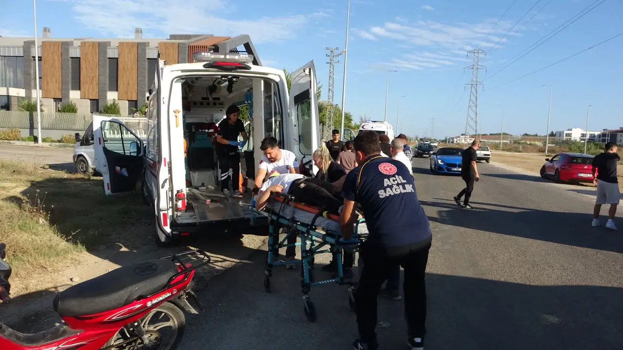 14 yaşındaki çocuğun kullandığı motosiklet kamyonetle çarpıştı: 1 yaralı
