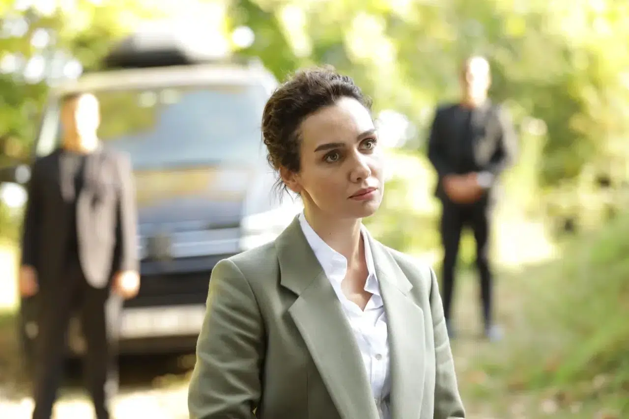 Ünlü oyuncu Birce Akalay'dan yürek burkan paylaşım