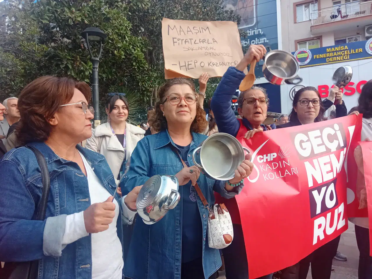 “Tencere tavalı” eylem