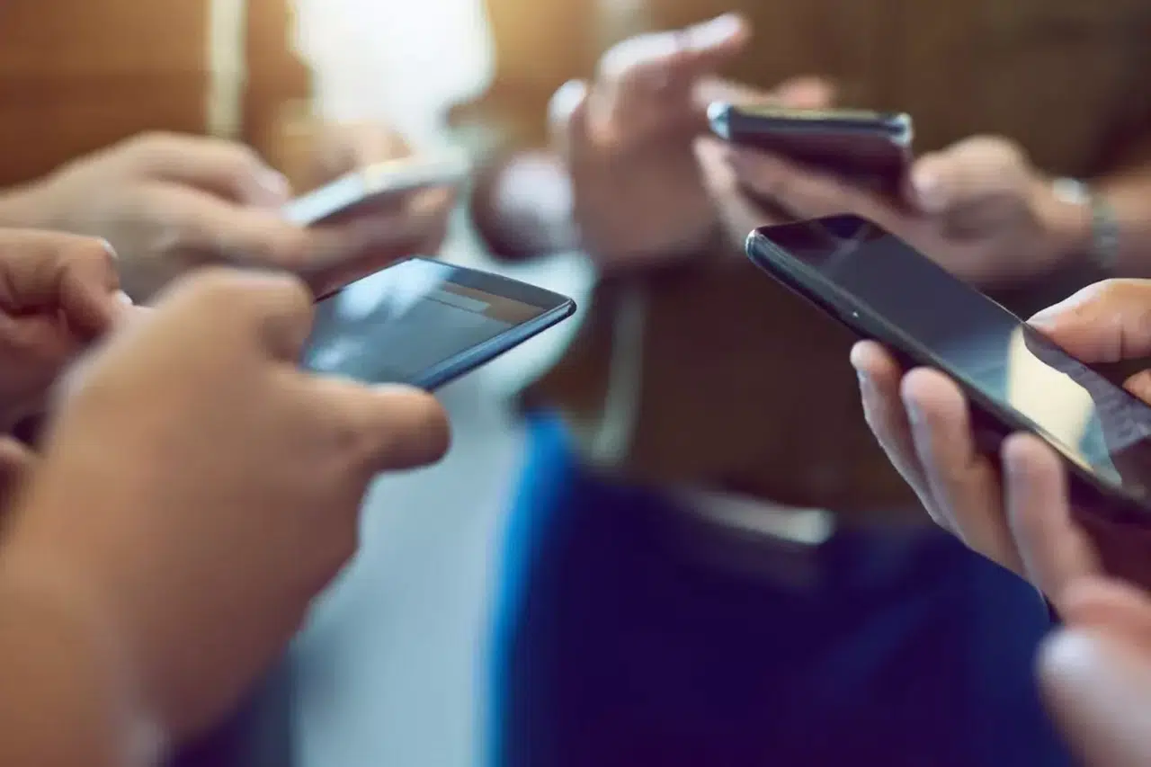 Bir dönemin efsanesiydi! O telefon markası Türkiye'ye geri dönüyor