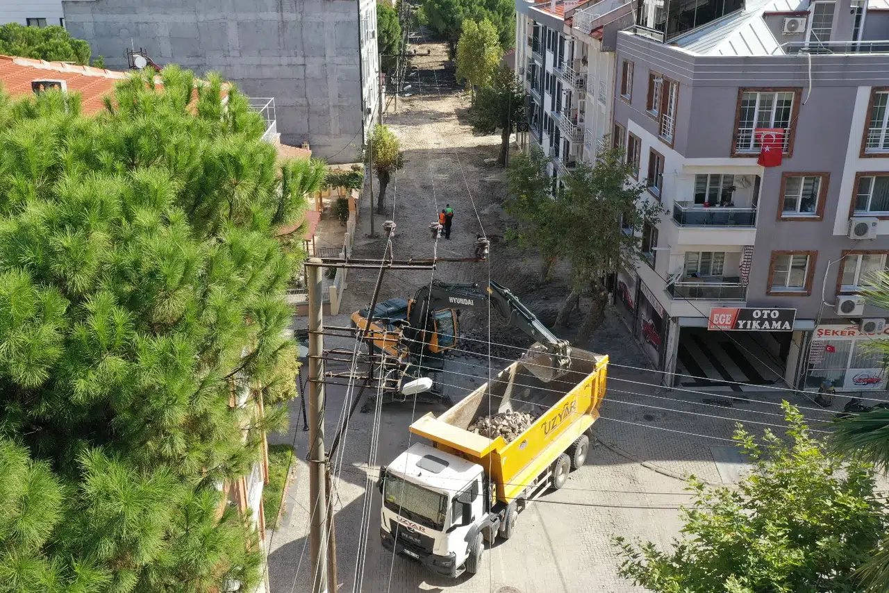 Saruhanlı Belediyesi’nden 35 Milyon Liralık Asfalt Yatırımı
