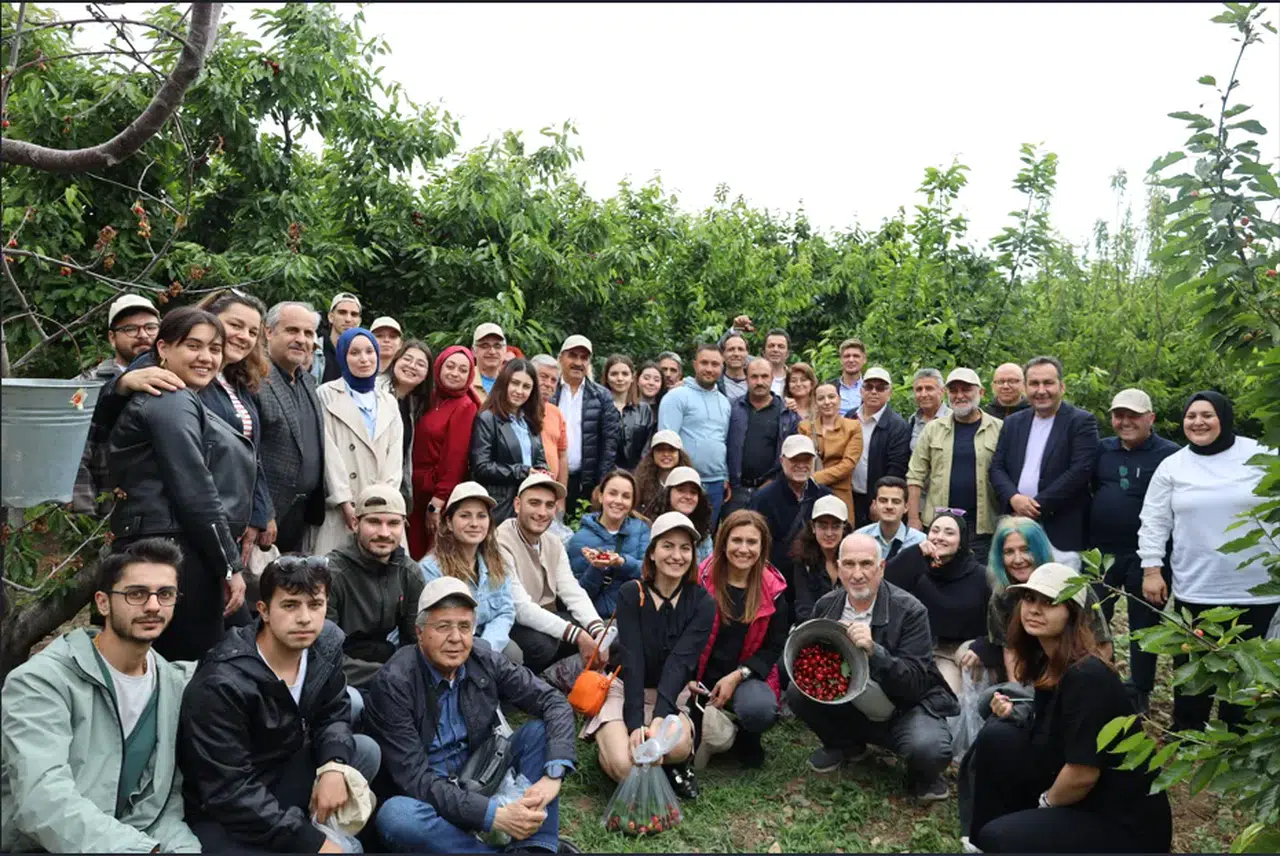Hedefe gençlerle birlikte ulaşmayı amaçlıyorlar