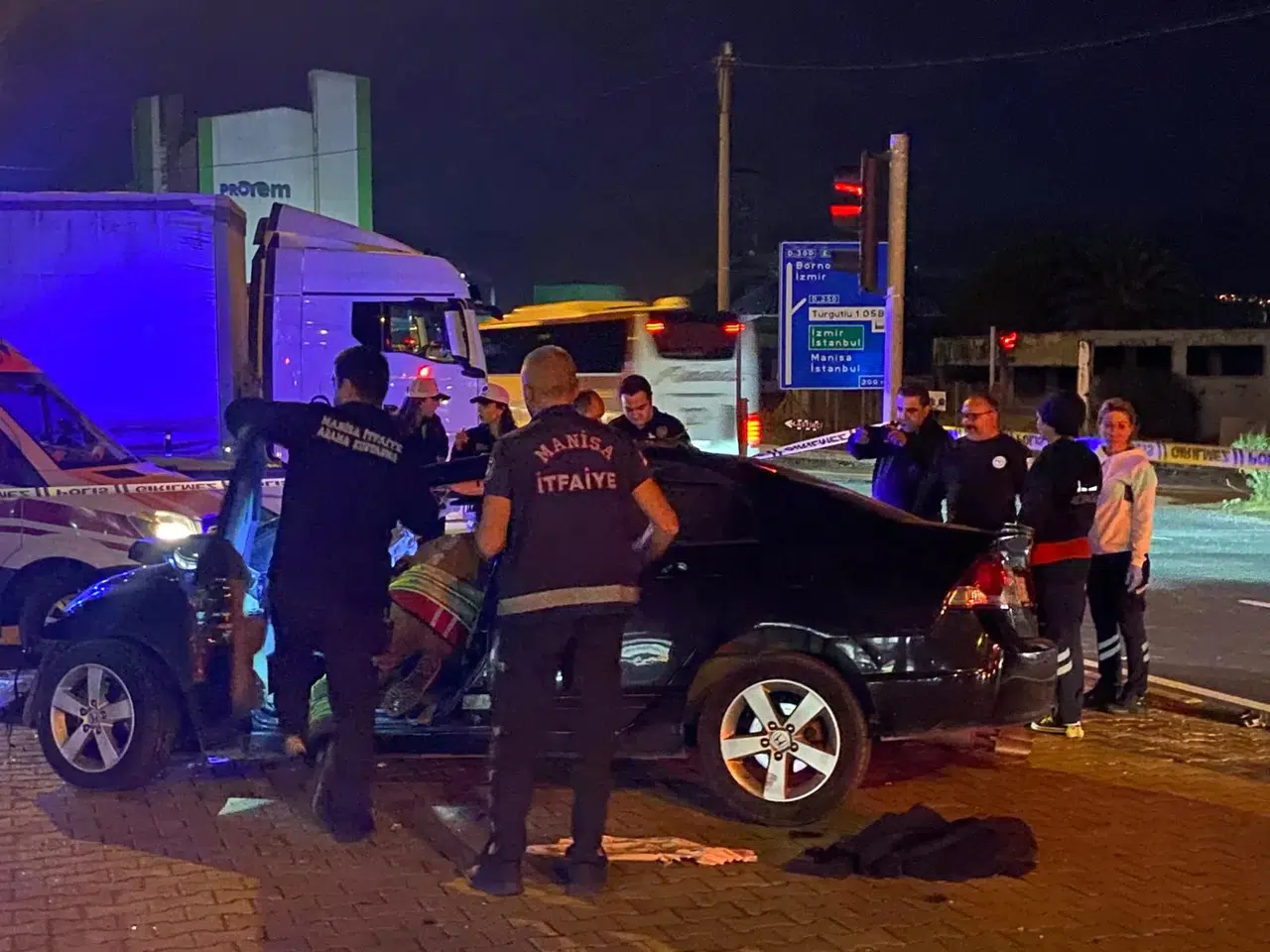 Turgutlu'da feci kaza: 1 ölü, 3 yaralı