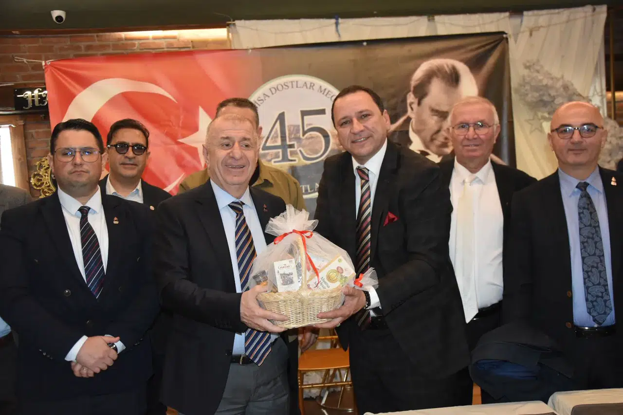 Ümit Özdağ Manisa Dostlar Meclisi’ni ziyaret etti