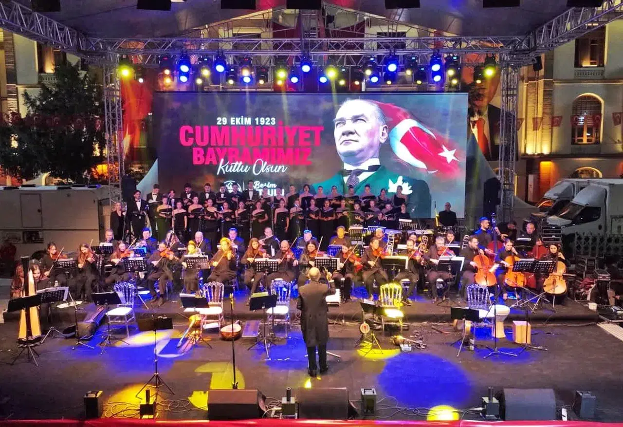 Manisa'da müzik dolu gece