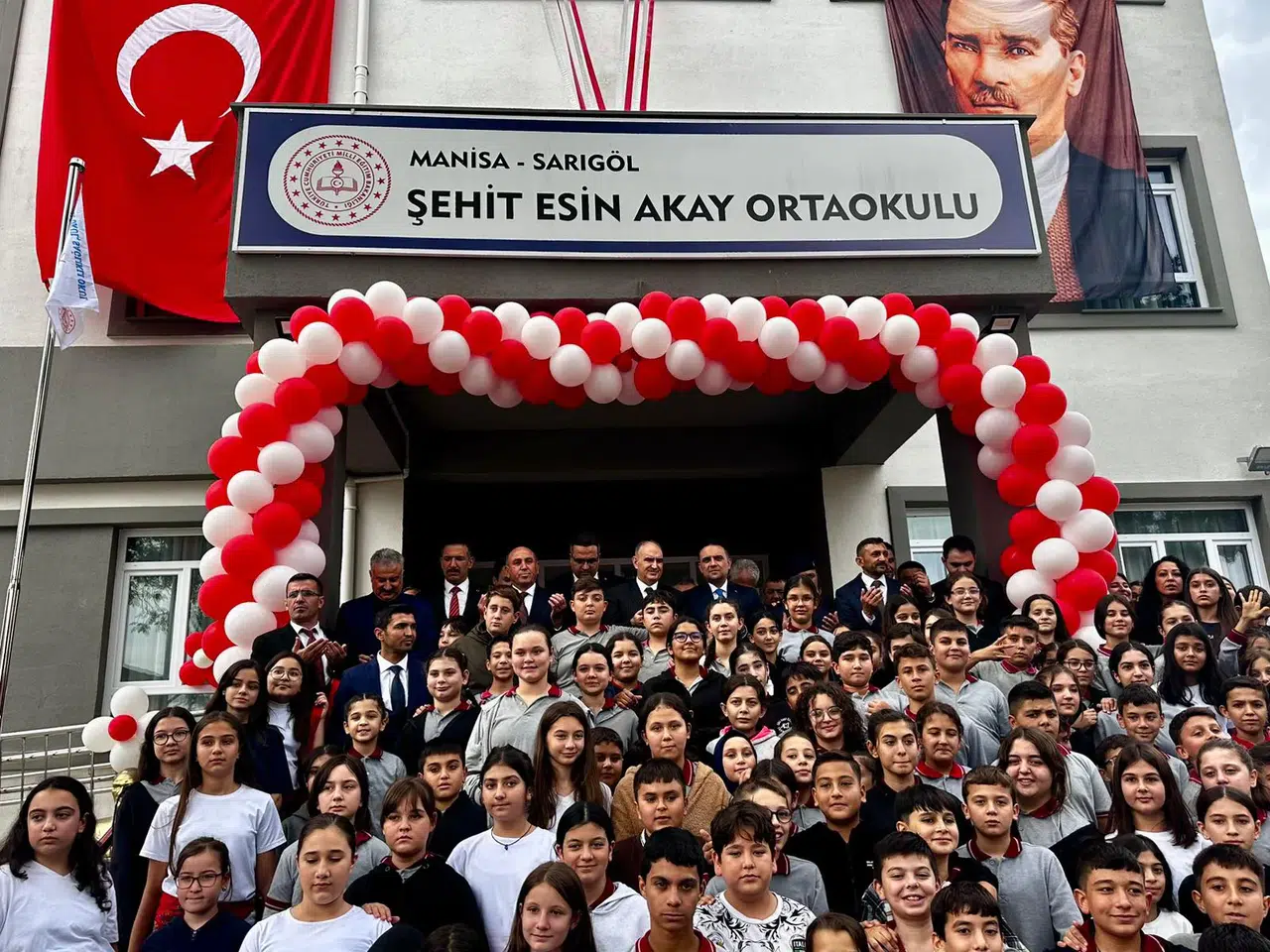 Manisa'da 3 yeni okul açıldı