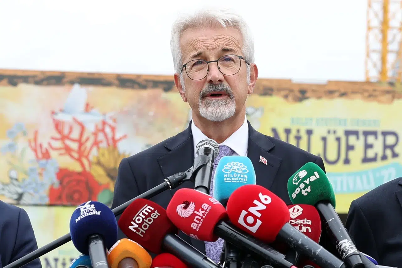 Eski belediye başkanı gözaltına alındı