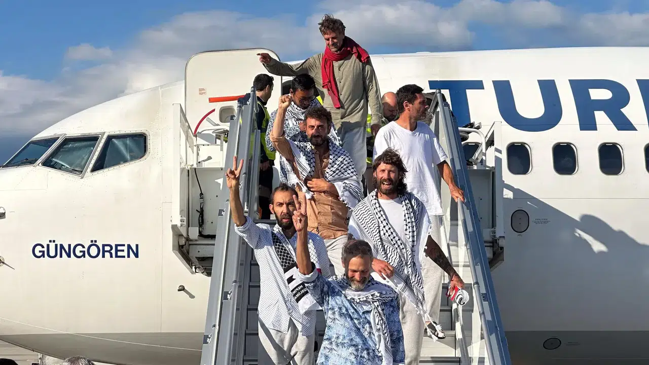 İsrail’in Alıkoyduğu Küresel Sumud Filosu Aktivistleri İstanbul’a Getirildi