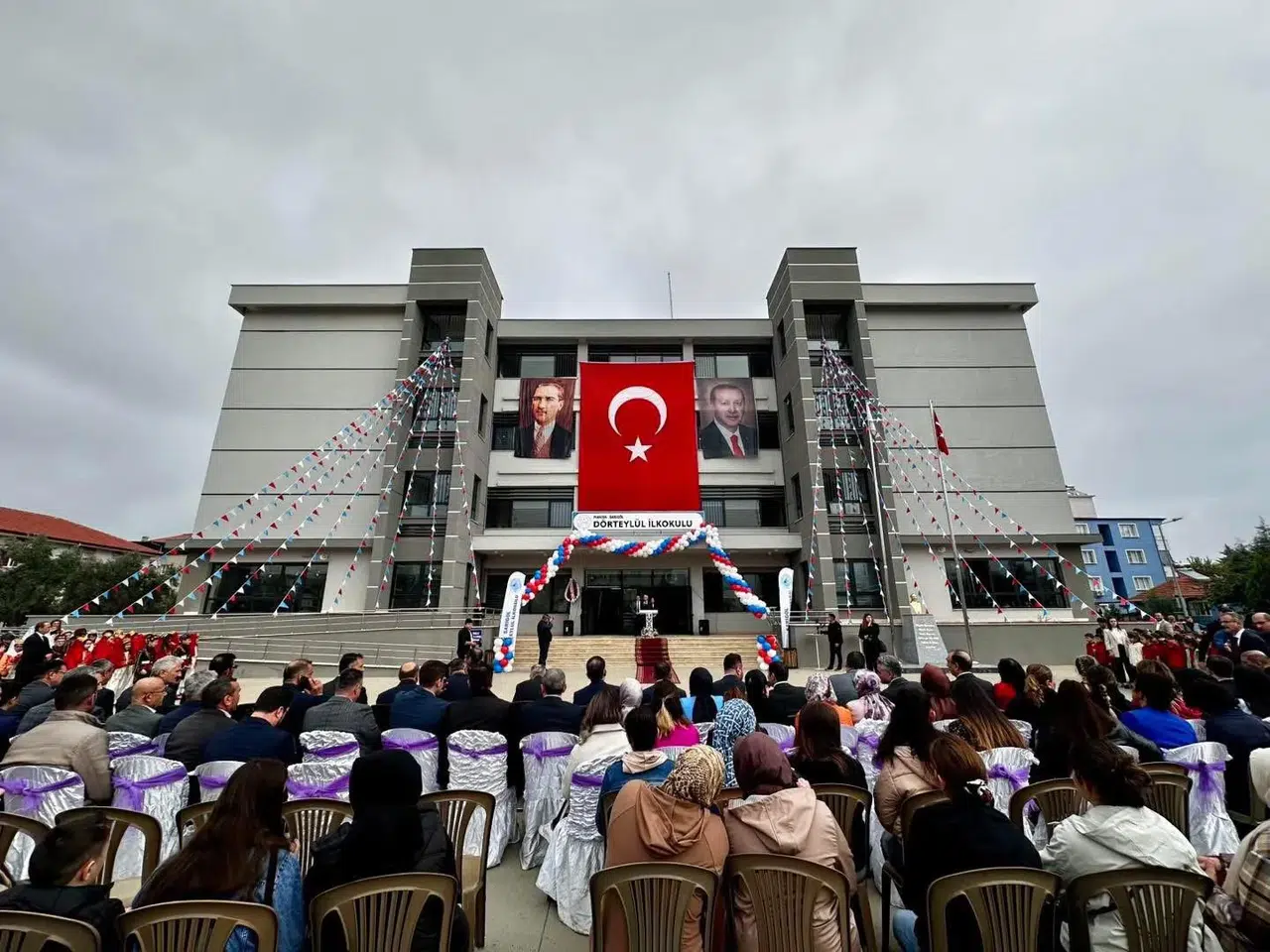 Yenilenen okulların resmi açılışı yapıldı