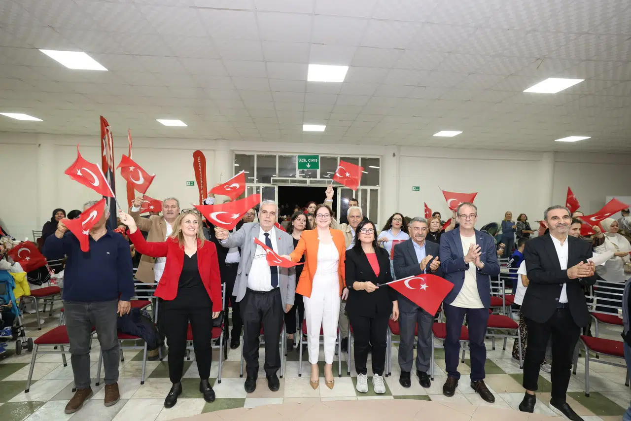 Cumhuriyetin Yıl Dönümü Aşağıçobanisa'da coşkuyla kutlandı