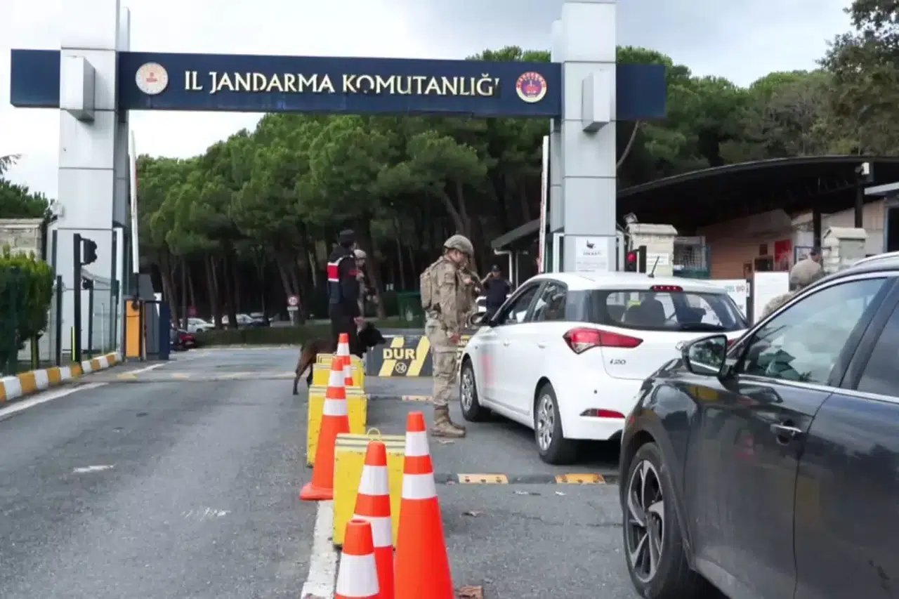 Şafak operasyonu sonrası Bahar dizisinin çekimleri durduruldu