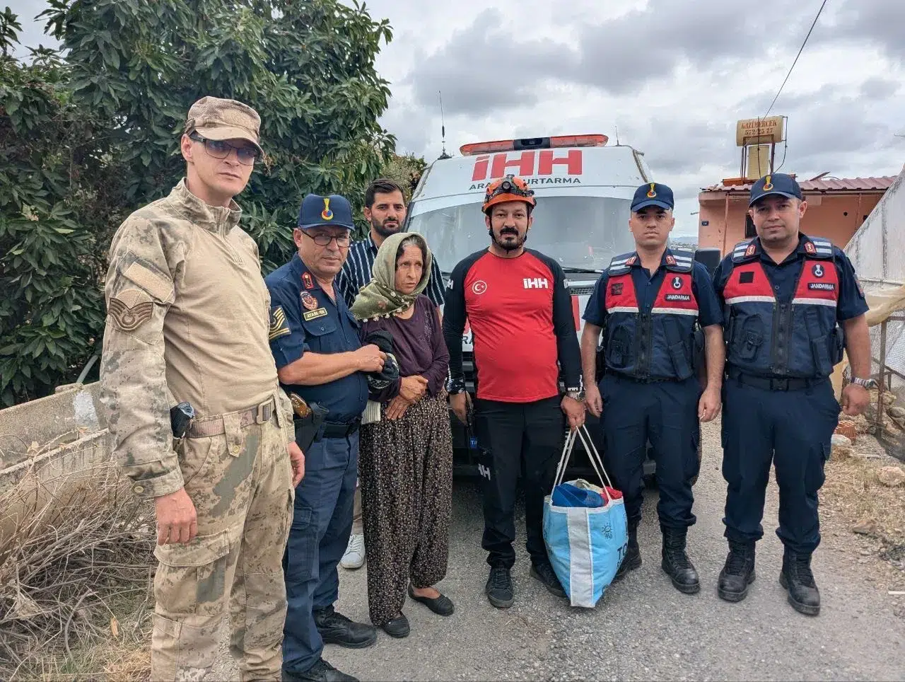 Yaşlı kadın 2 gün sonra sağ salim bulundu