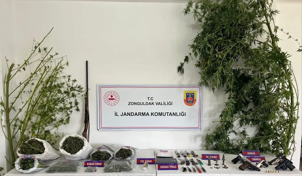 Jandarmadan uyuşturucu tacirlerine yönelik operasyon
