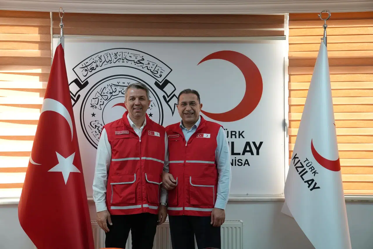 AK PARTİ MANİSA İL BAŞKANLIĞI’NDAN KIZILAY’A DESTEK