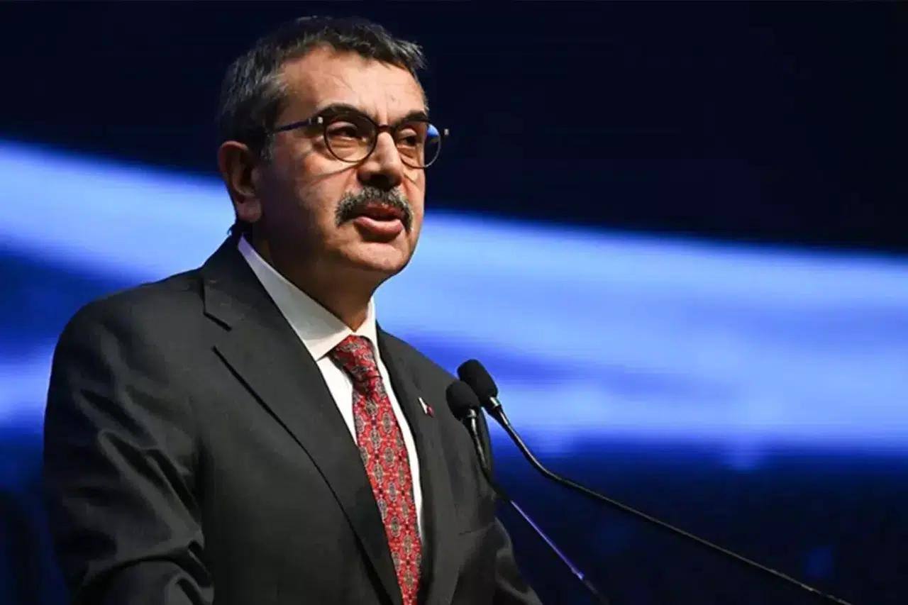 Test Devri Bitiyor! Bakan Tekin’den Yapay Zekalı Sınav Müjdesi