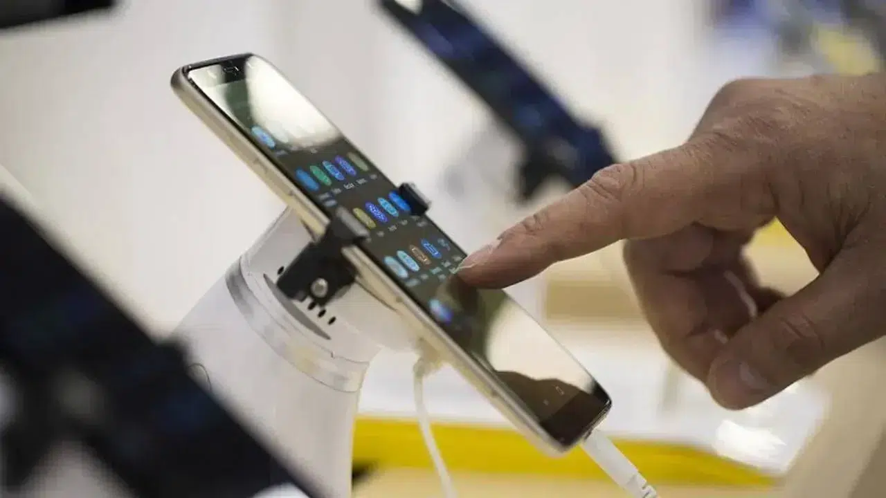 Cep Telefonlarına ÖTV İndirimi Geldi! Fiyatlar Düşüyor, İşte Etkilenecek Modeller