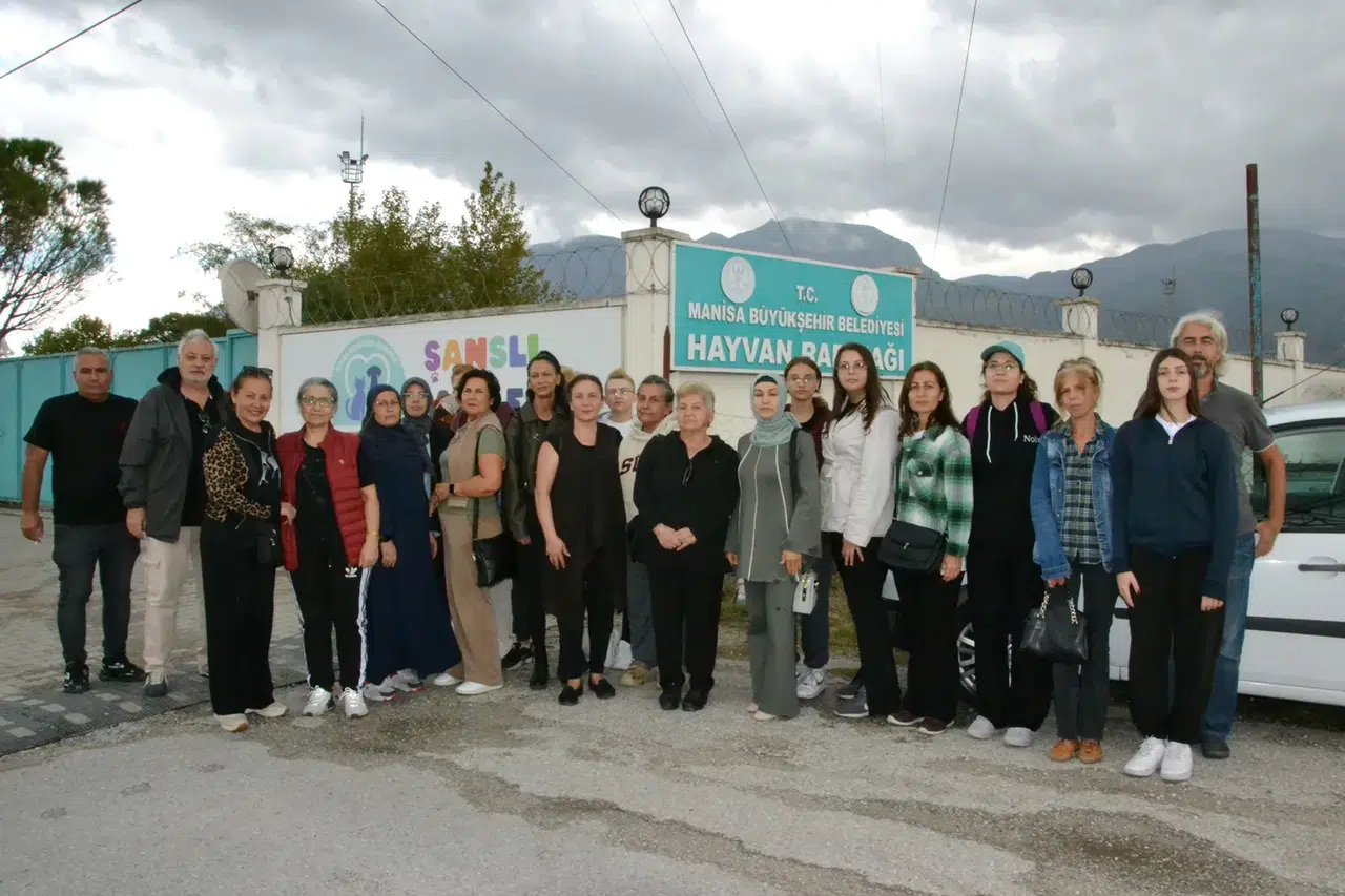 Manisa’da 4 Ekim Hayvanları Koruma Gününde eylem