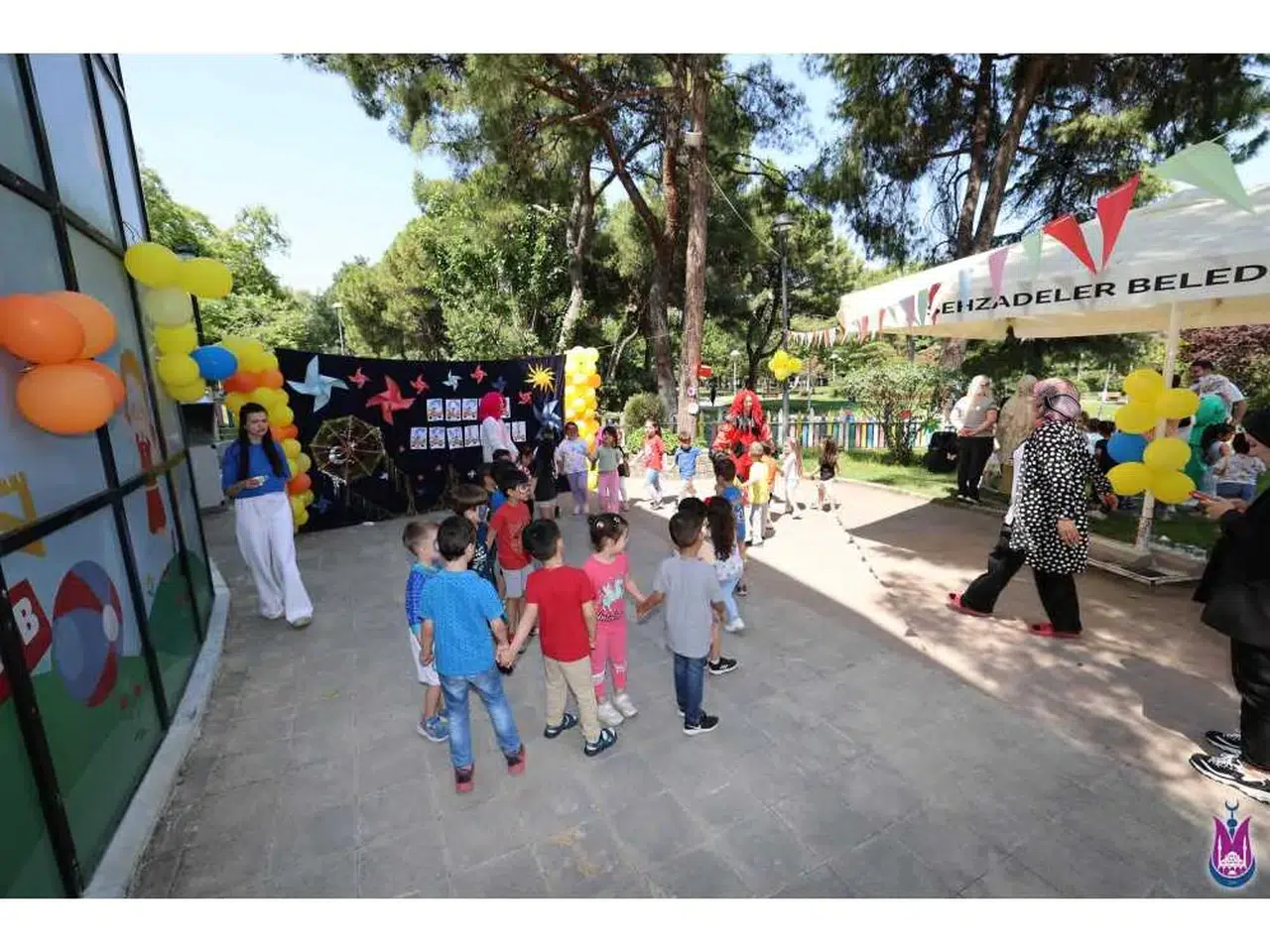 CUMHURİYET COŞKUSUNA ÖZEL ÇOCUK ŞENLİĞİ