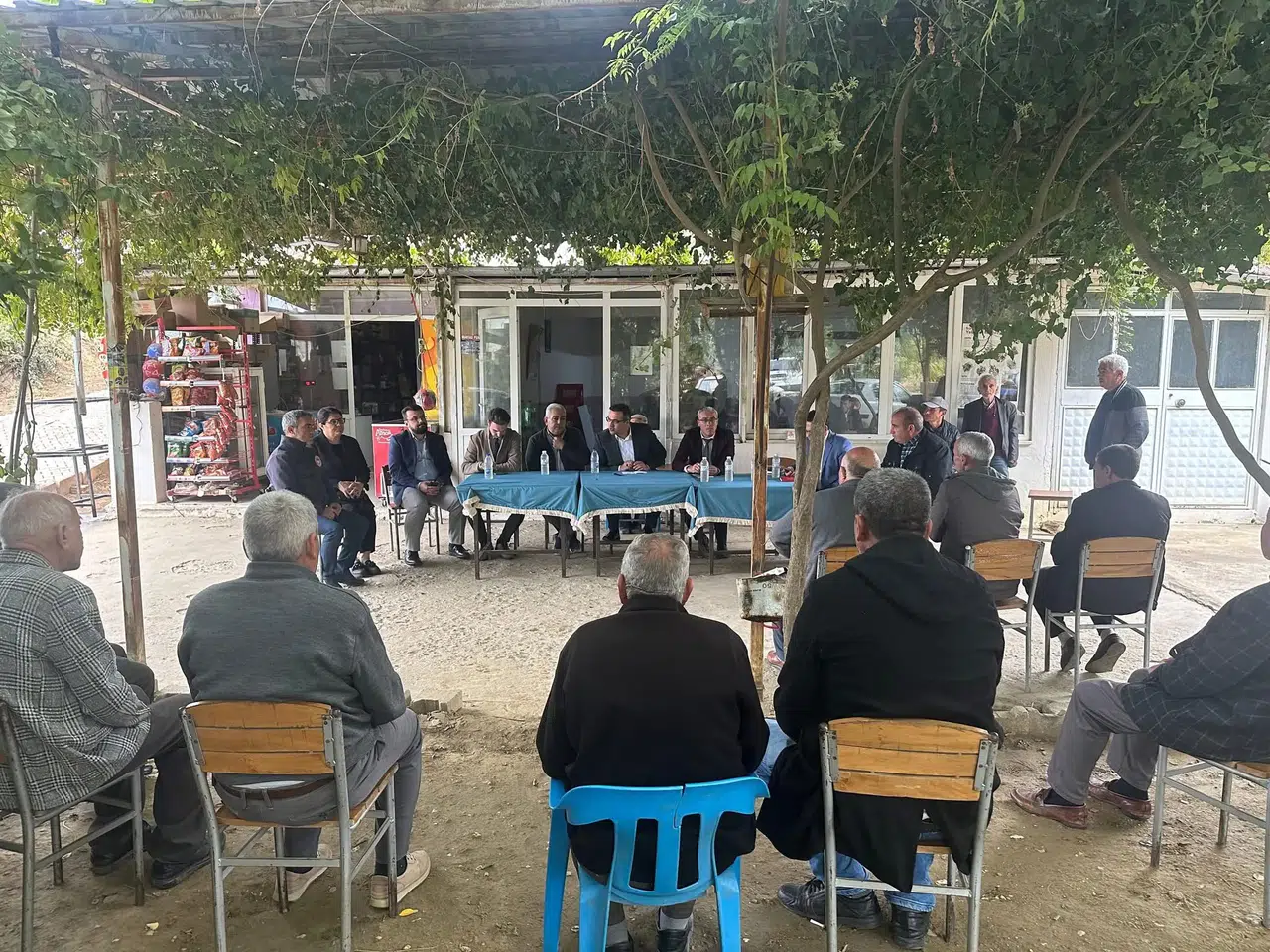 Kaymakam Dalak vatandaşı dinlemeye devam ediyor