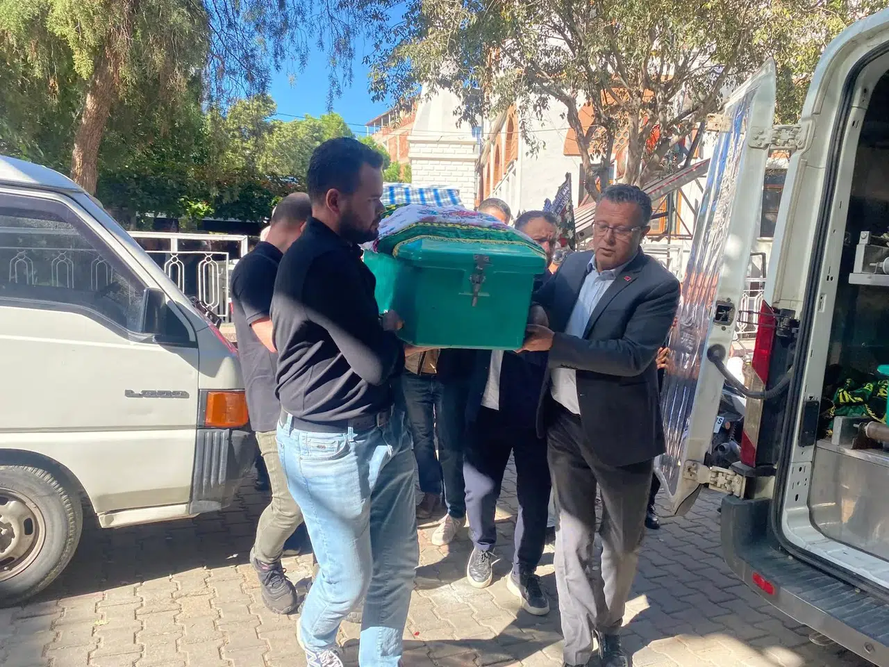 Manisalı emekli öğretmen son yolculuğuna uğurlandı