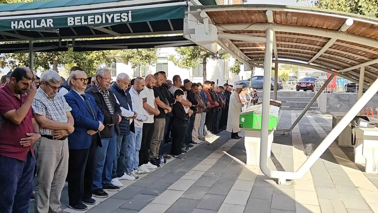 Yaşlı karı koca camii çıkışında öldürüldü!