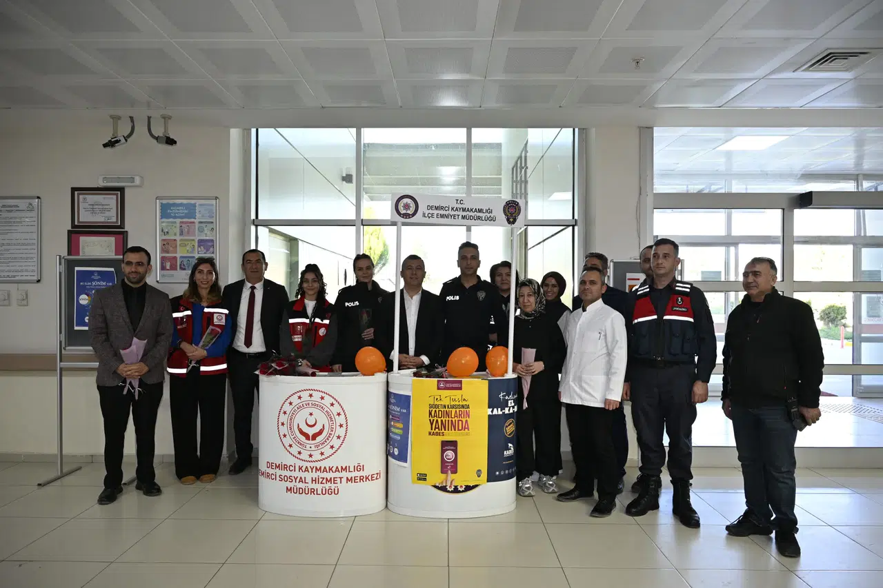 Demirci Sosyal Hizmet Merkezi'nden kadına yönelik şiddete karşı farkındalık çalışması
