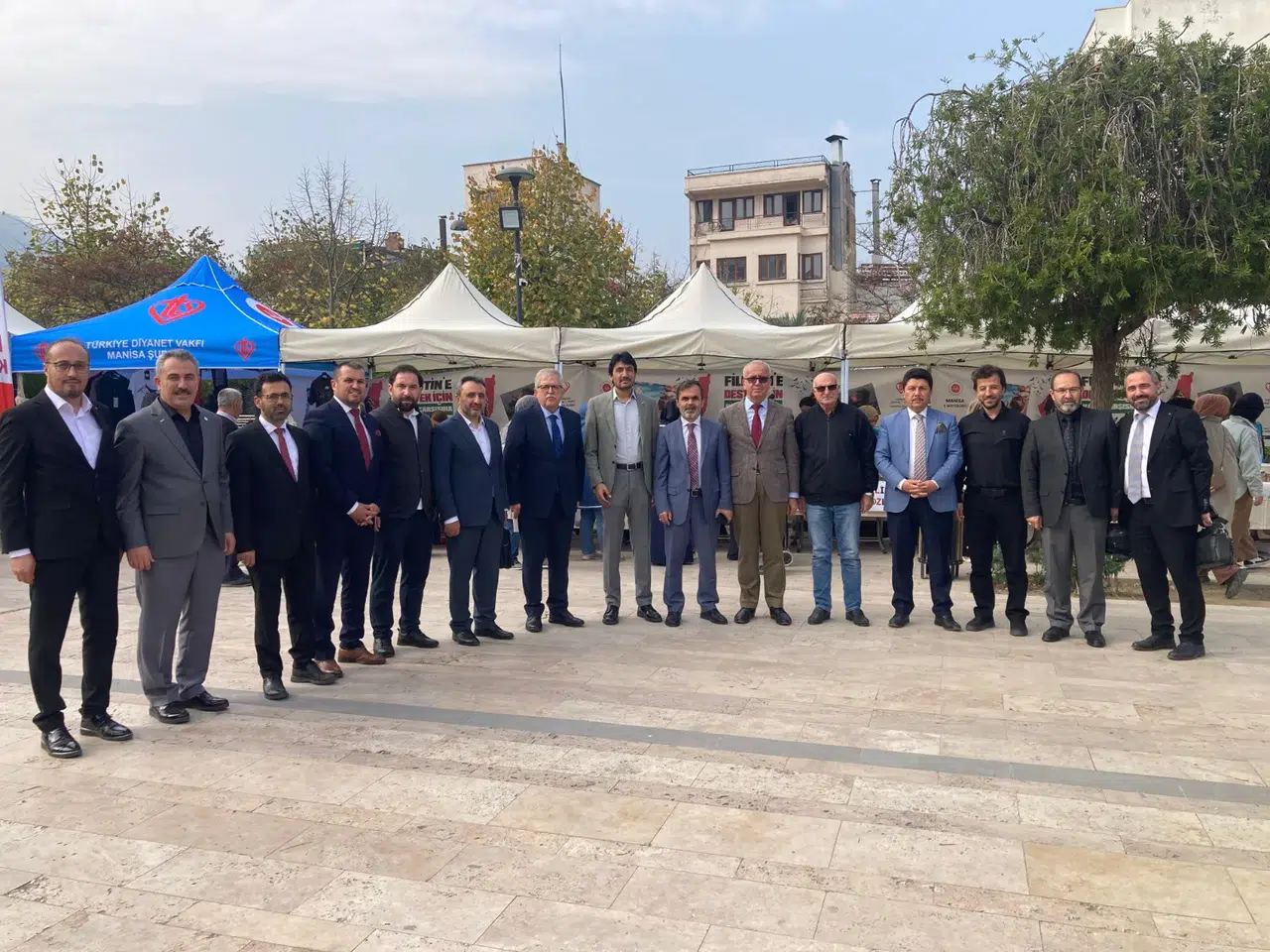 Manisa’da Filistin’e destek için hayır çarşısı düzenlendi