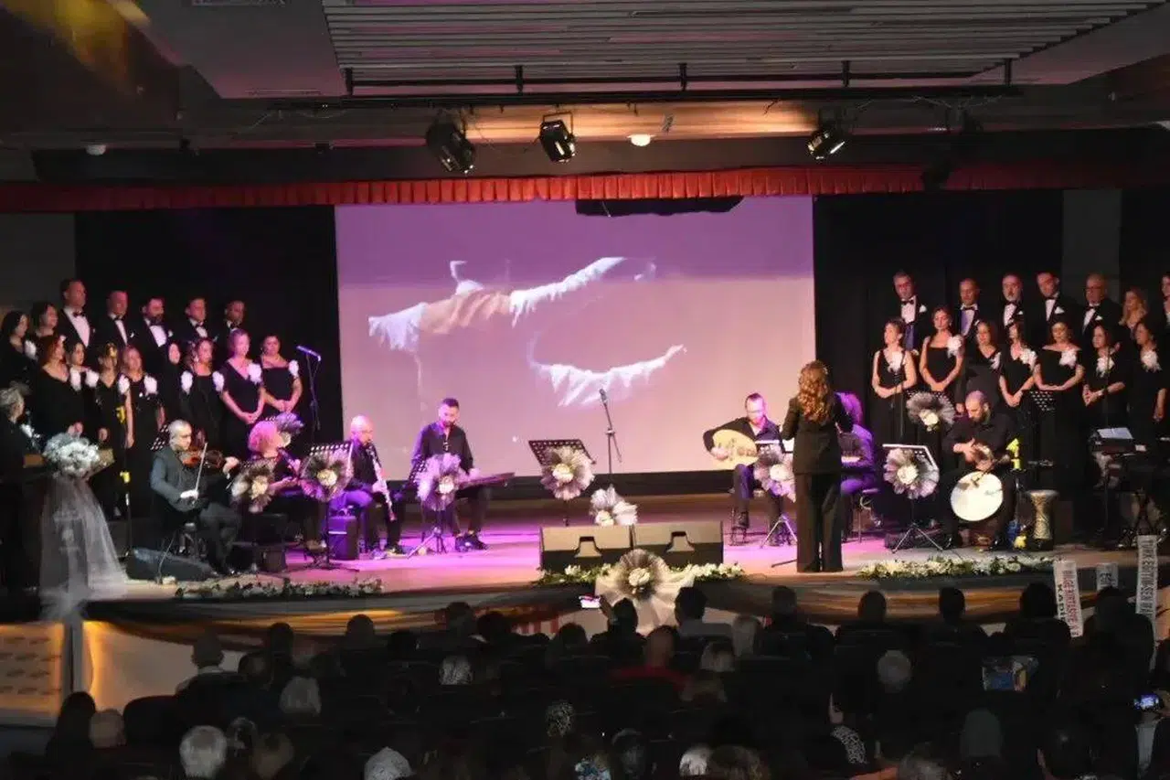 Atatürk’ün sevdiği şarkıları Manisa'da yankılandı