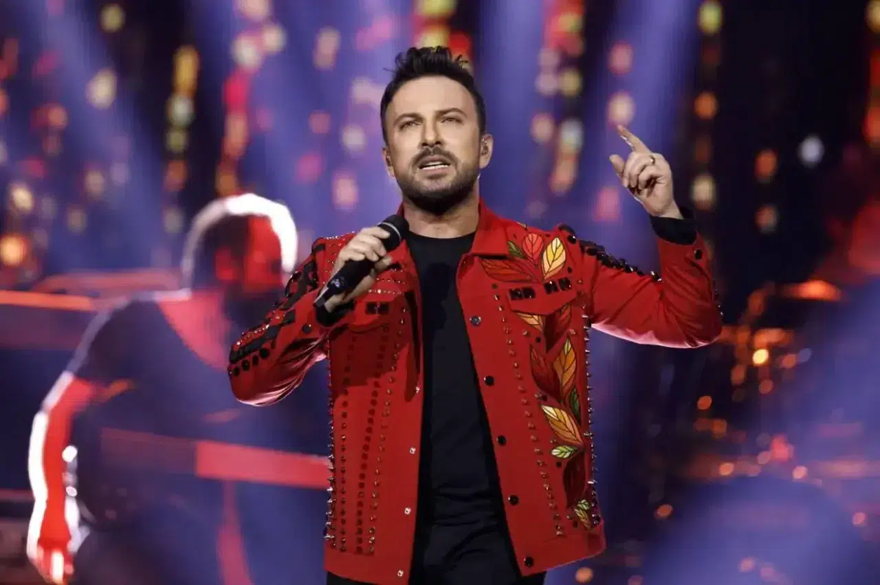 Tarkan İstanbul Konseri İçin Geri Sayım Başladı: Bilet Fiyatları Rekor Kırdı, Biletix Yoğunluktan Çöktü!