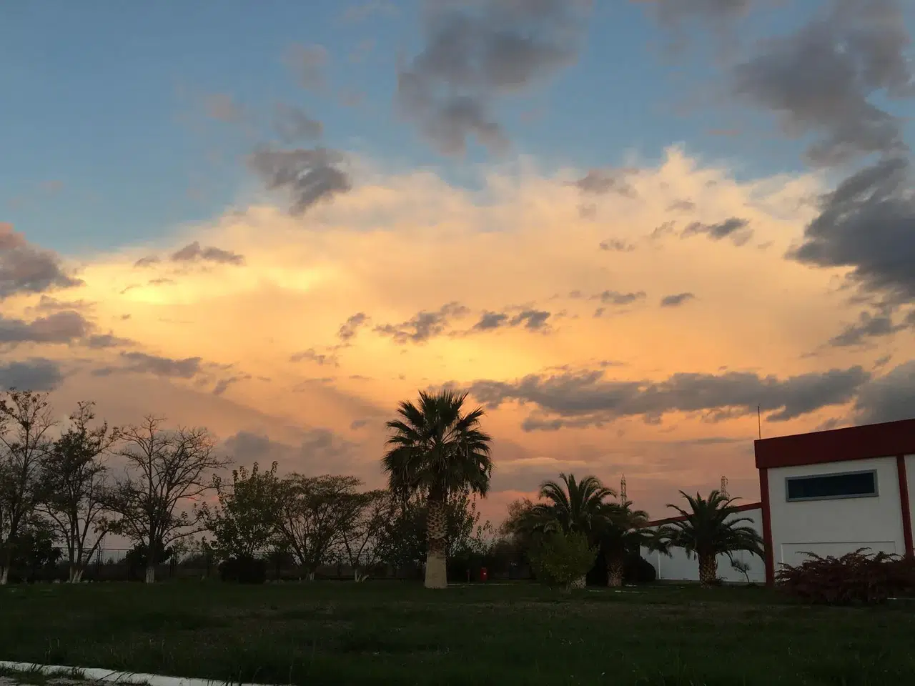 Manisa'da gün doğumunda görsel şölen